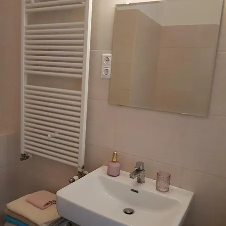 Apartamento Tinodi Utca 1-3