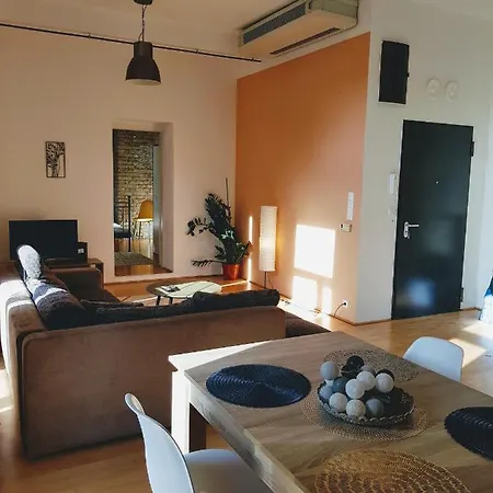 Appartamento Tinodi Utca 1-3 *